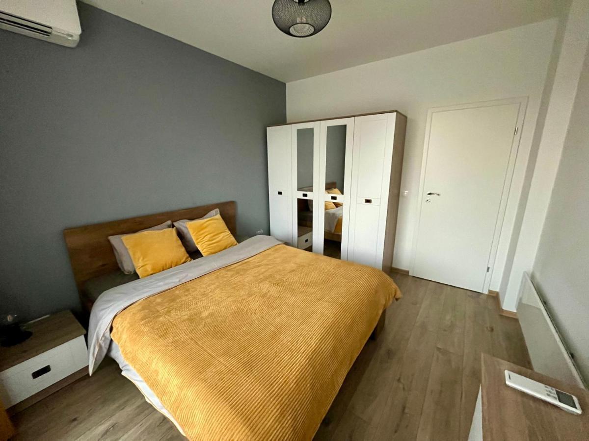 Yellow Apart @ Vitosha, Sofia 아파트 외부 사진